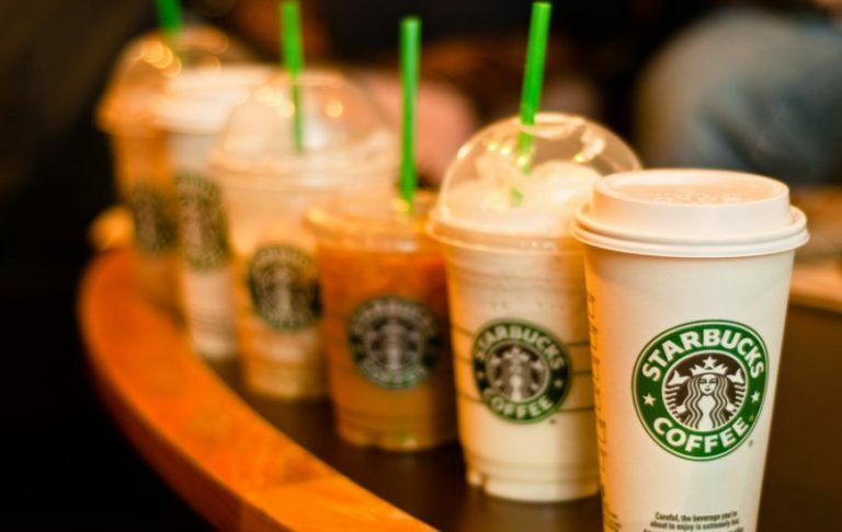 В Starbucks можно будет купить кофе за биткоины