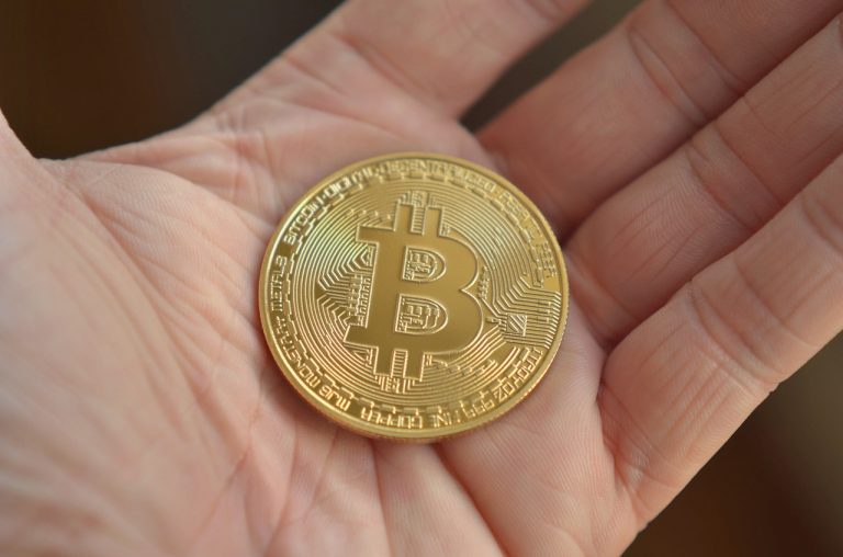 Внимание на макро-индикатор: в следующем году Bitcoin может вырасти до 100 тысяч долларов