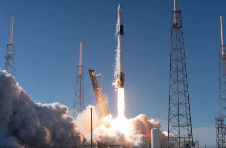 Исторический запуск SpaceX транслировался на блокчейн-платорме Decentraland