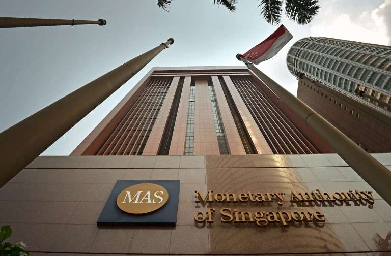 Глава денежно-кредитного управления Сингапура назвал криптовалюты рискованным средством сбережения